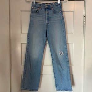 Levis Ribcage Straight Leg Jean - Light Wash